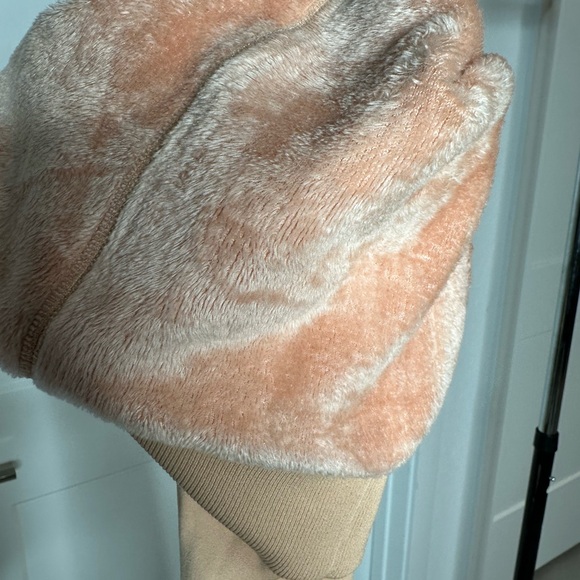 a jacket and two insulated leggings. size xs - Picture 8 of 8